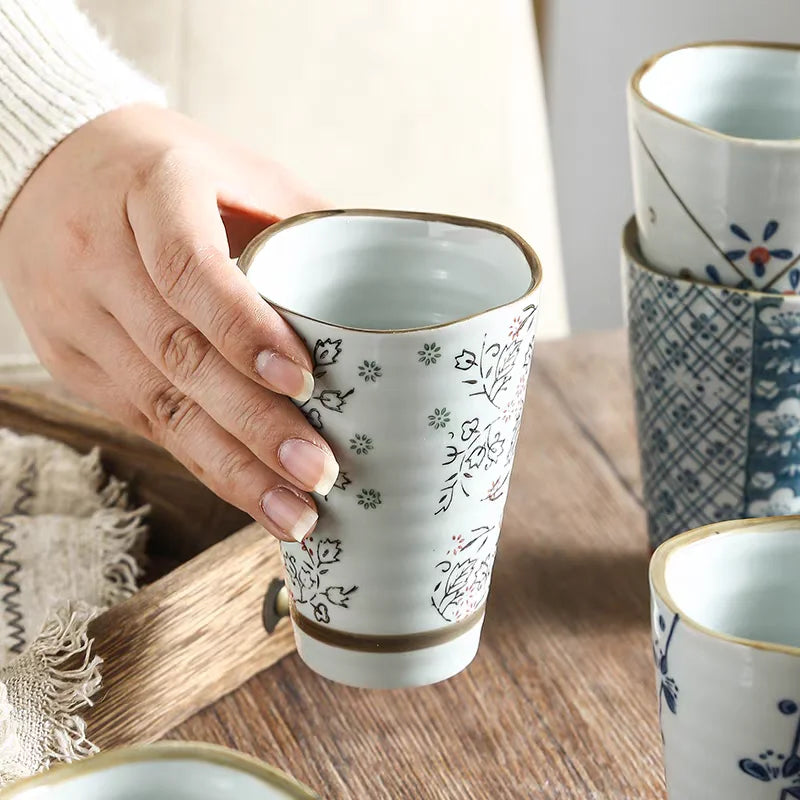 Set de 6 tasses à thé en céramique à motifs floraux