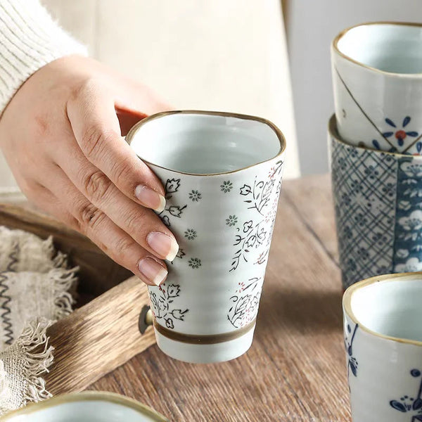 Set de 6 tasses à thé en céramique à motifs floraux