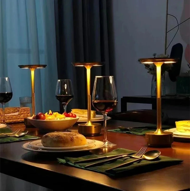 La Lanterne du Soir, lampe de chevet nomade en métal