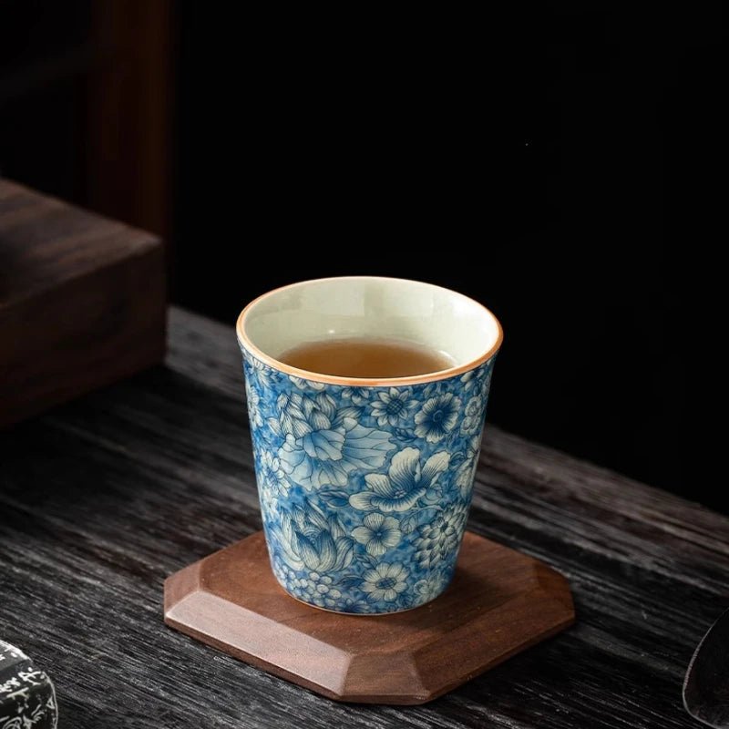 La Tasse Céladon, tasse à thé craquelée - L'Atelier Des Lecteurs