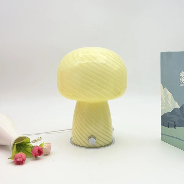 Le Champignon de Brume, lampe de chevet en verre torsadé - L'Atelier Des Lecteurs