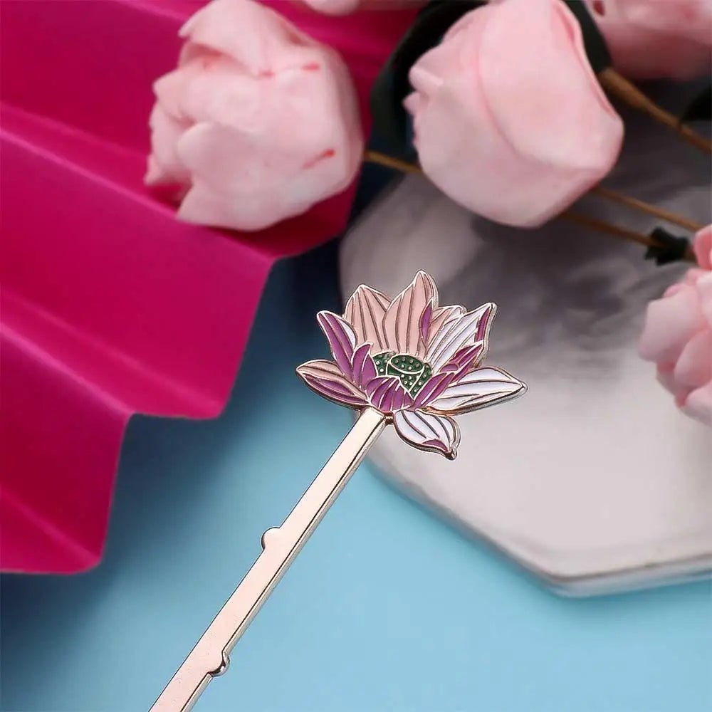 Le Lotus du Soir, marque-pages floraux en métal - L'Atelier Des Lecteurs
