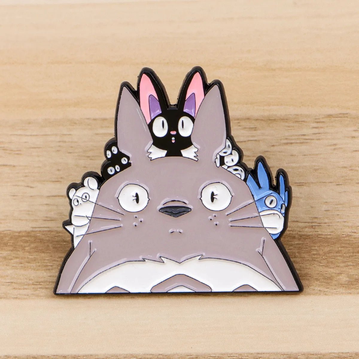 Les Pin's de l'Imaginaire, badges émaillés d'anime - L'Atelier Des Lecteurs