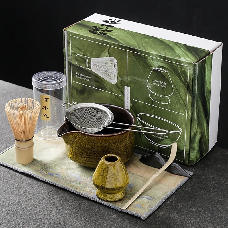 Set à matcha traditionnel avec bol et fouet en bambou