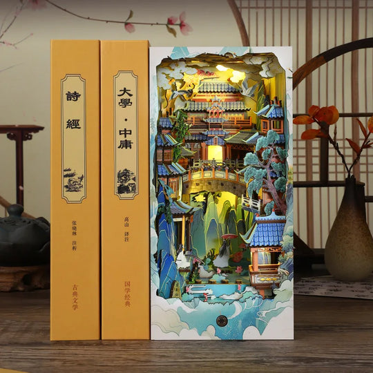 Galeries de bois laqué du book nook chinois Le Pavillon des Songes