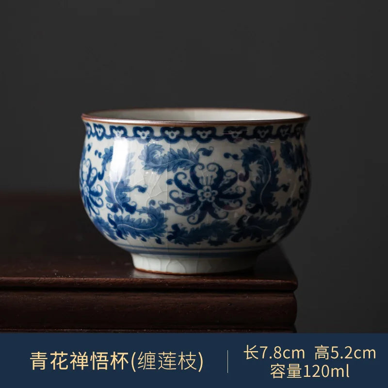 Tasse à thé bleu et blanc, rinceaux de lotus ronde 120 ml, L'Atelier des Lecteurs