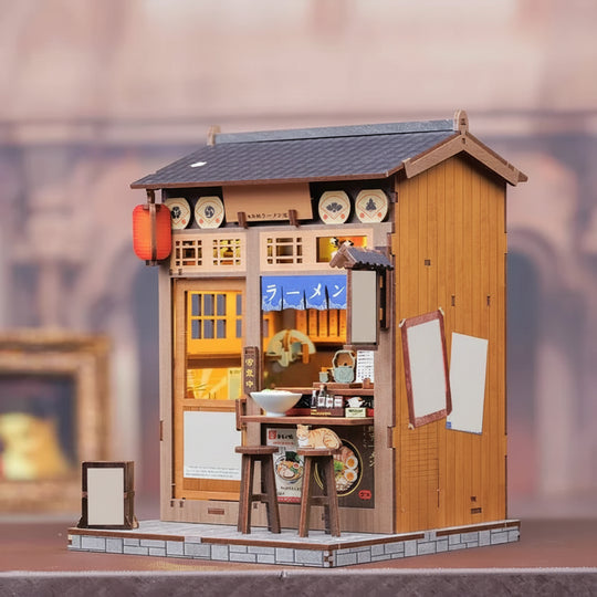 Book Nook L'Échoppe de Morita assemblé — échoppe de ramen japonaise miniature entre deux livres