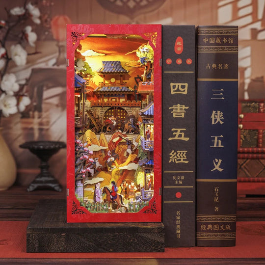 Book Nook La Légende de Mulan assemblé — camp militaire chinois miniature entre deux livres