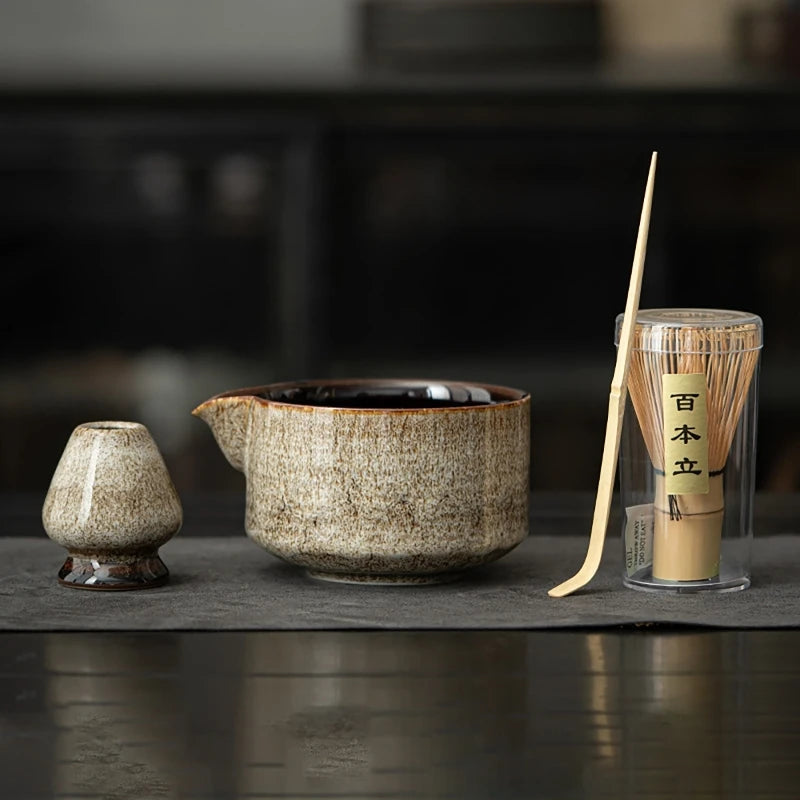 Set à matcha traditionnel avec bol et fouet en bambou