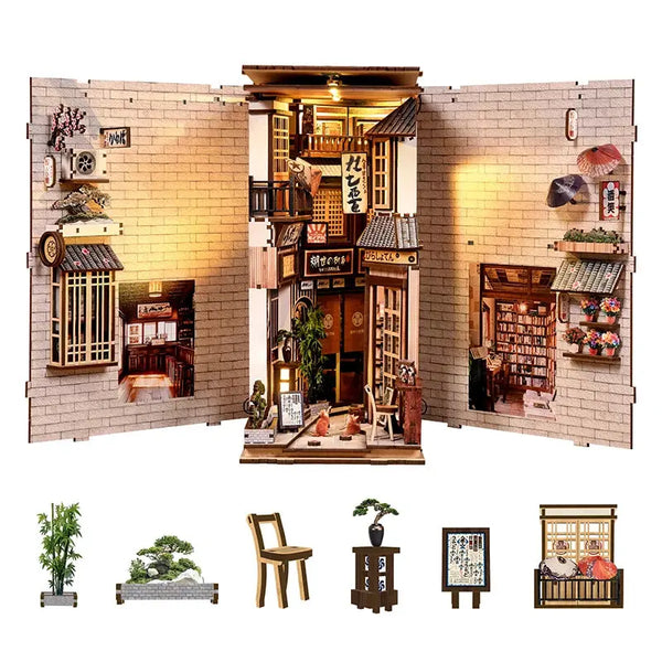 Détail des façades et de l'escalier du book nook japonais L'Escalier du Chat