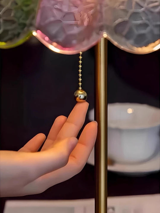 Le Vitrail du Soir : verre coloré en gros plan