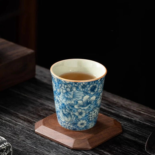 La Tasse Céladon, tasse à thé craquelée - L'Atelier Des Lecteurs