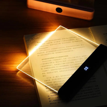 Le Halo des Pages, lampe de lecture à poser LED