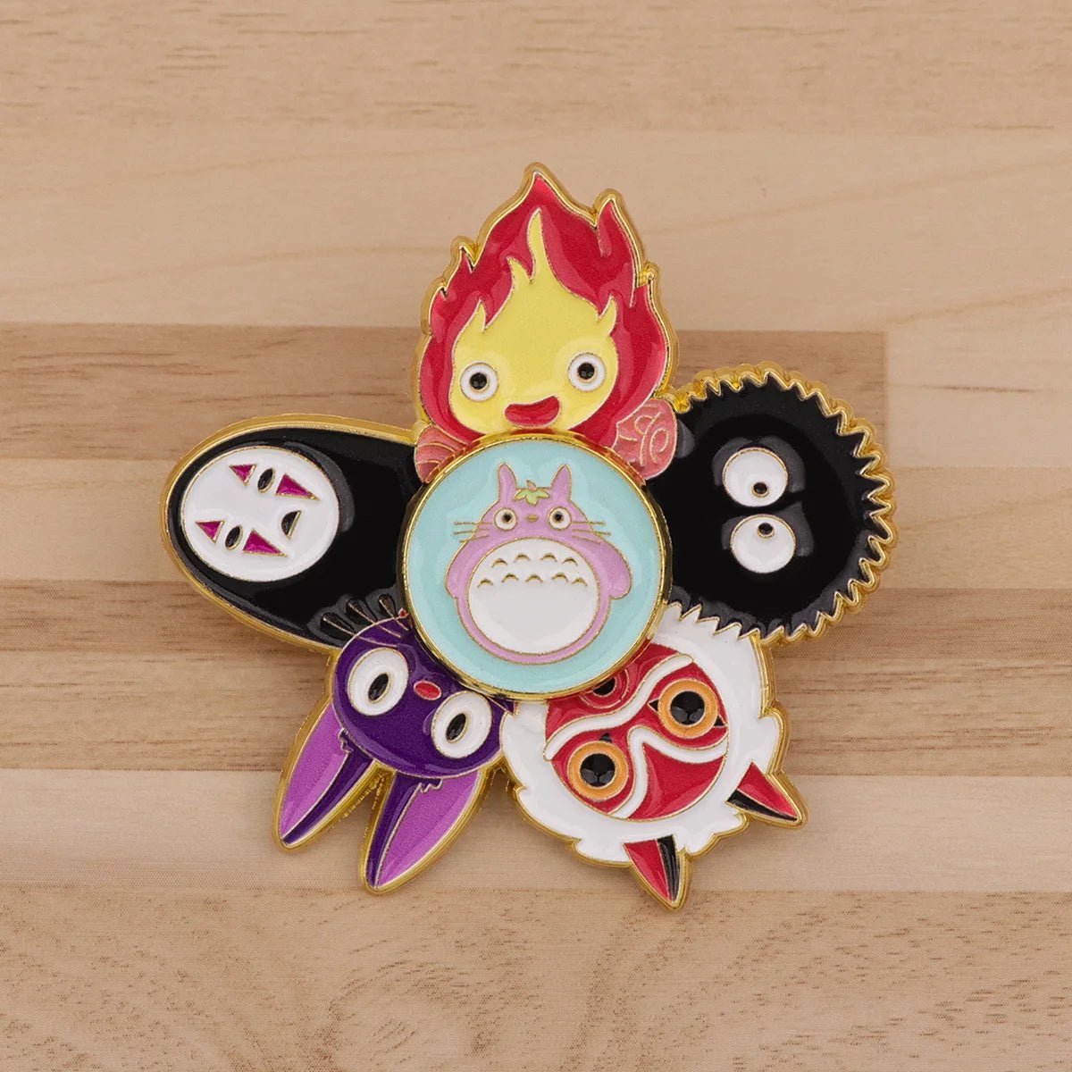 Les Pin's de l'Imaginaire, badges émaillés d'anime - L'Atelier Des Lecteurs