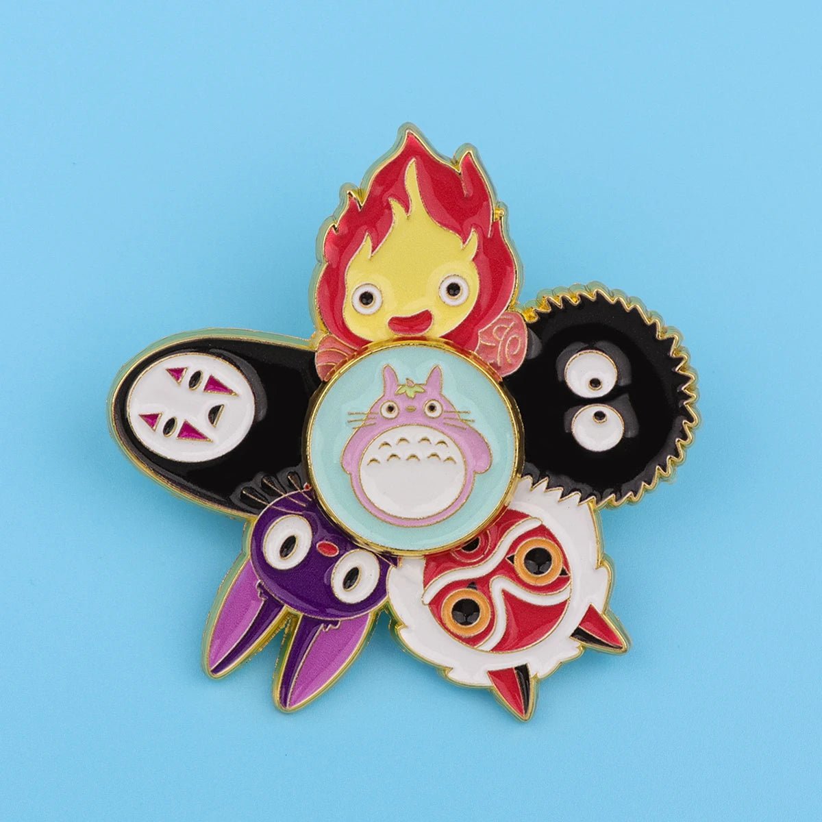 Les Pin's de l'Imaginaire, badges émaillés d'anime - L'Atelier Des Lecteurs